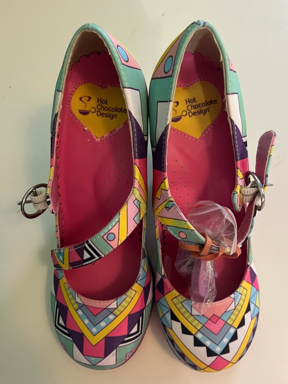 Hot Chocolate Design Women's Pink Geometric Mary Jane Heels Size 34